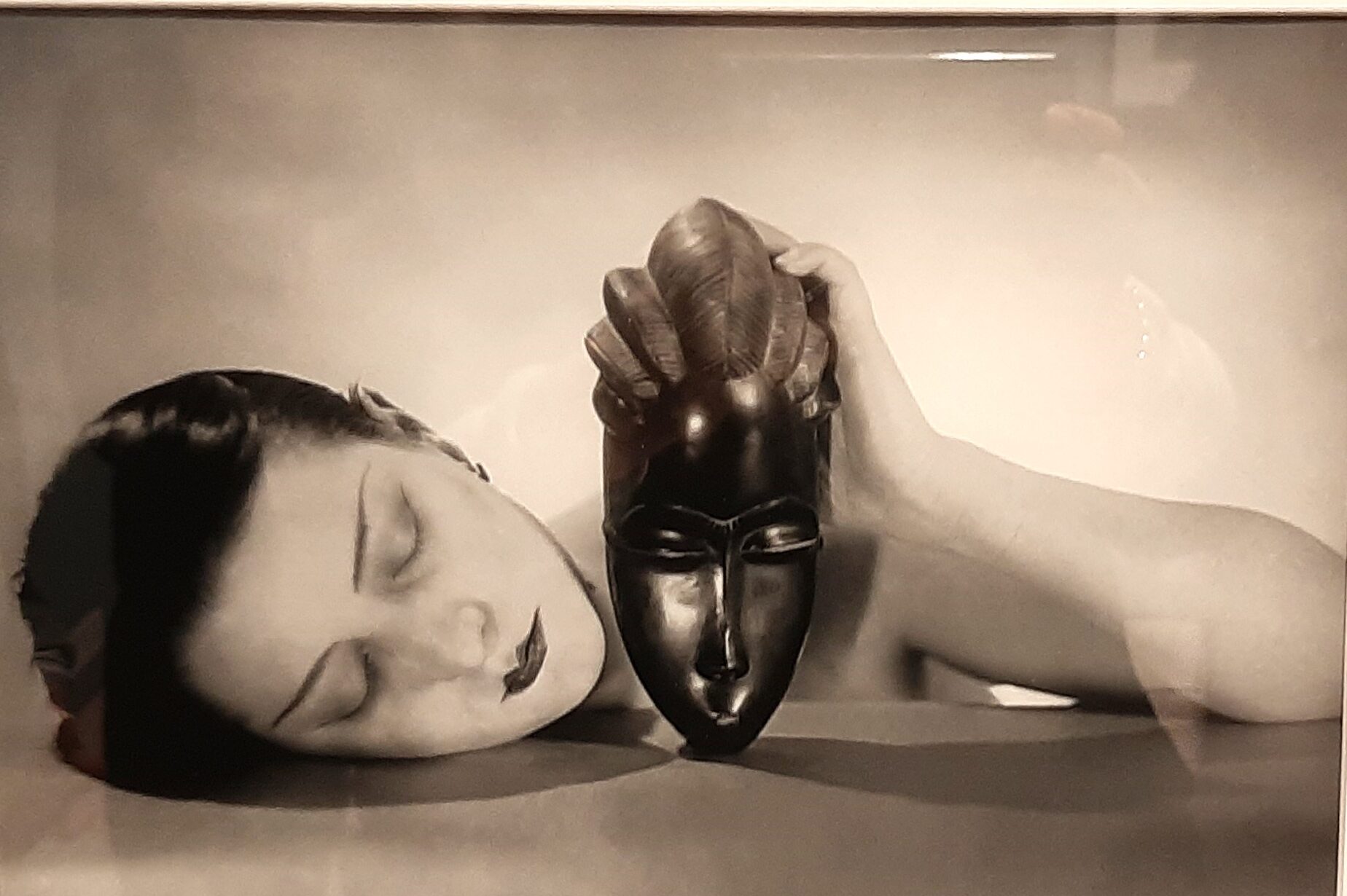 Fotografías Icónicas de Man Ray se exhiben en el Museo Carmen Thyssen Málaga
