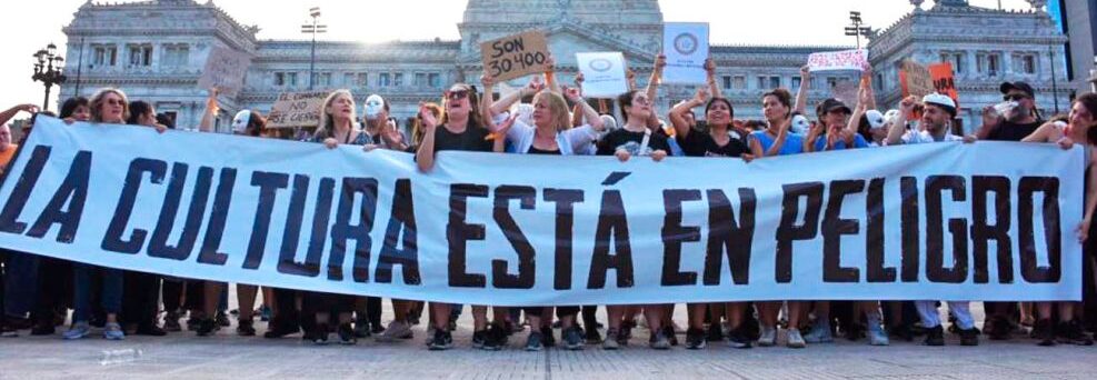 EL PODER DEL ESCRITORIO