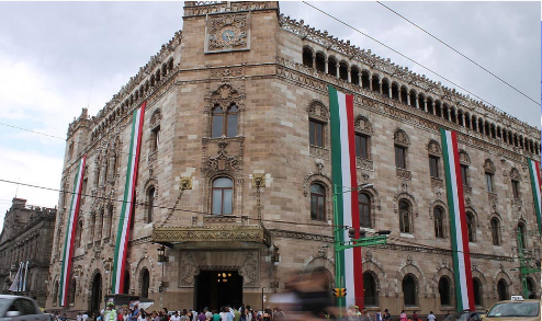EL TENDIDO DE LIBROS “El Palacio Postal a Fondo”
