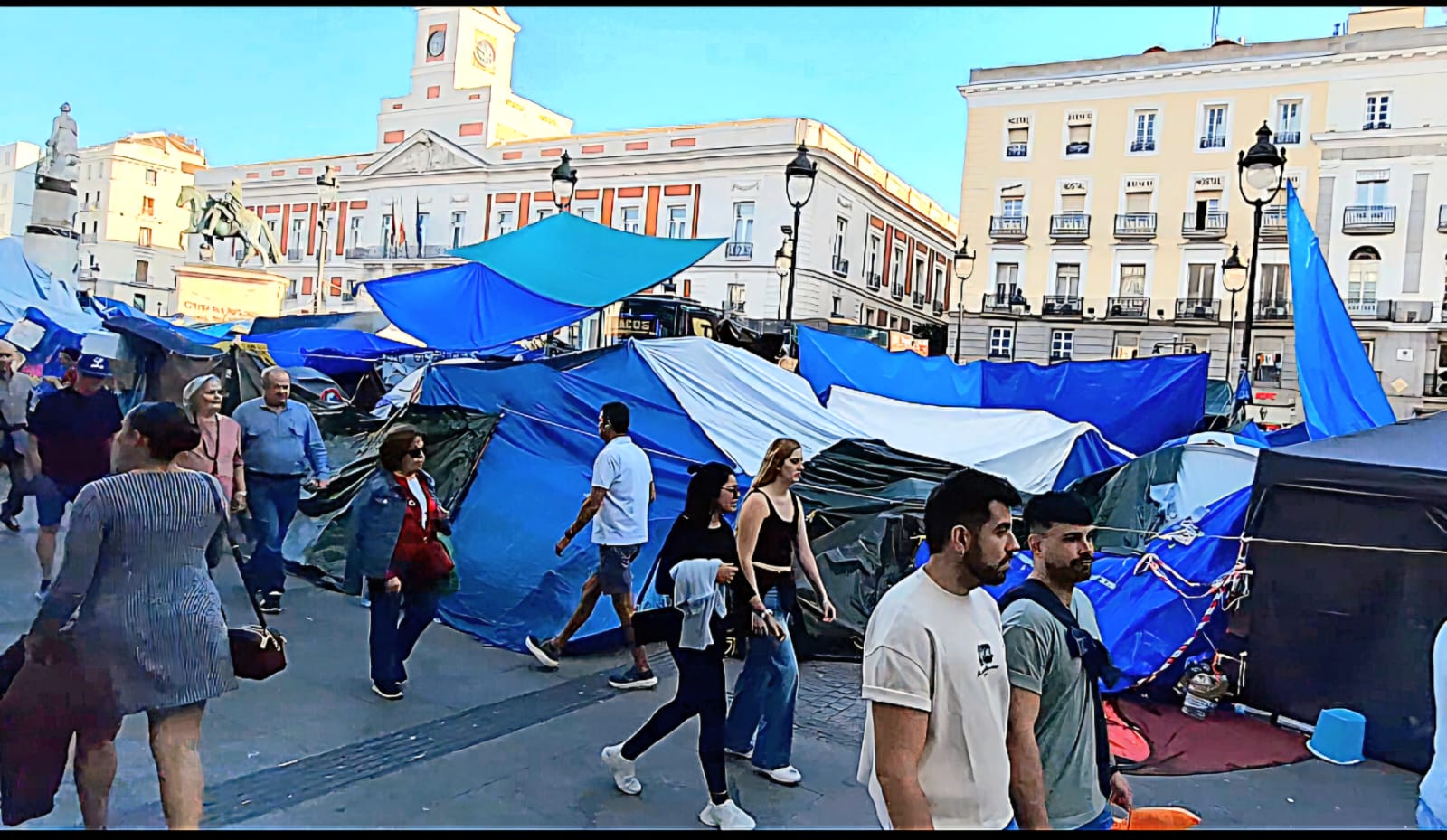 OCHO METROS CUADRADOS
